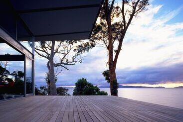 Жильё для туристов Avalon Coastal Retreat