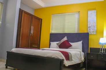 מלון דירות Earl Heights Suites