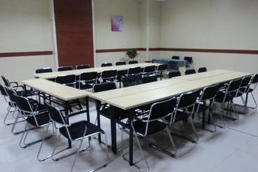 Отель Jinjiang Inn Linyi Tongda Road