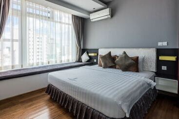 בית מלון כפרי Naki Suites @ Silvertown