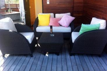 호텔 Rare Deluxe Inn