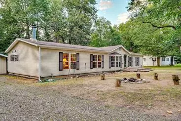 コテージ Caseville Home: Walk To Beach On Lake Huron!