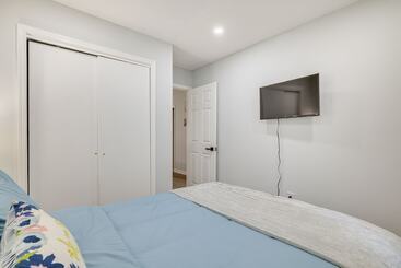 کلبه Community Perks: Family Poconos Home W/ Deck!