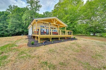 Pickens Cottage ~ 5 Mi To Table Rock State Park!