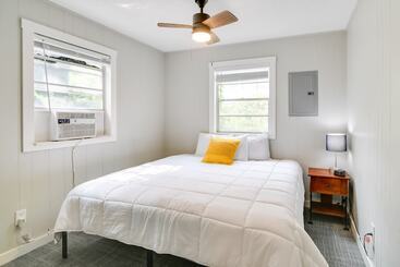 Vidéki Ház Schooner Creek Cabin W/ Fishing, Boating & More!