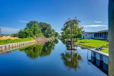 Landhus Sebring Serenity: Waterfront Retreat W/ Boat Dock!