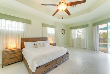 Vidéki Ház Grill Chill Splash: Your Port Charlotte Paradise!