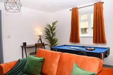 レジデンス Amazing 4br Near Hospital, Free Parking, Sleeps 10
