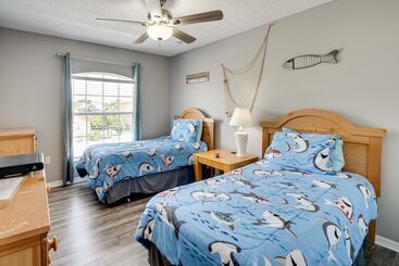 별장 Kissimmee Home: Pool, Game Room & Lake Views!