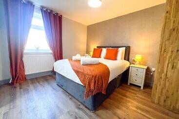 מלון דירות Tyrone House