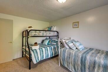 بيت ريفى Private Hot Tub & Views: Lovely Waldport Home