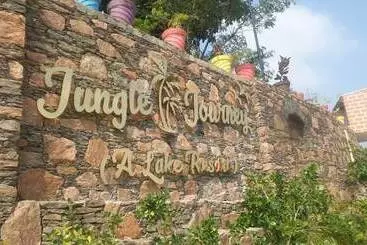 Hotel Jungle Journey