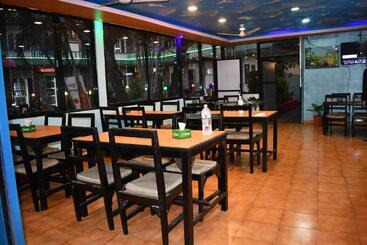 هتل Miracle Pokhara