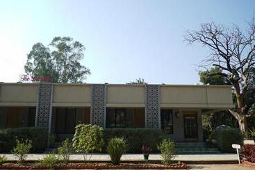 Hotel The Bundela Khajuraho, Madhya Pradesh