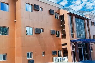 هتل Viclawson Royal