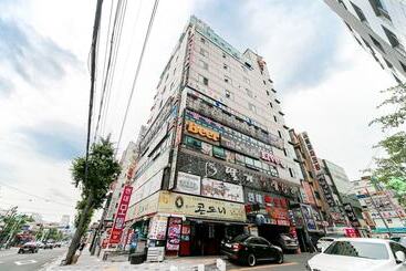 Мотель Changwon Palyongdong Hyundae