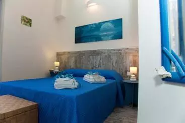 تختخواب و صبحانه Le Cale