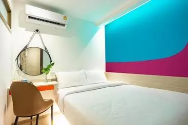 Kapselihotelli L Minitel At Night Bazaar Chiangmai