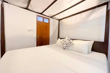 بنسيون Bluewave Inn   Weligama