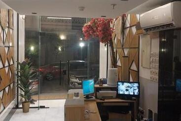 Hotel مكارم الدار