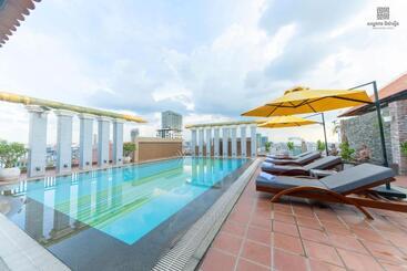 Отель Jaya Suites