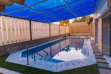 هتل The Villa 604 Powered By Look