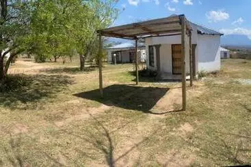 アパートホテル Khutsong Lodge