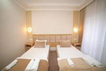 هتل Tinchlik Plaza