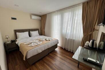 هتل آپارتمان Taksim Nacre 360 Suit