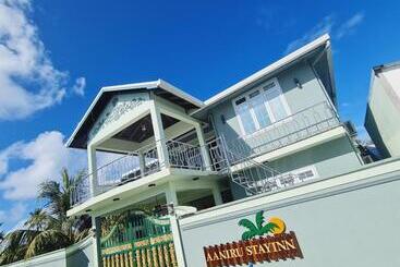 هتل Aanirustayinn