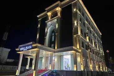 هتل Royal Plaza