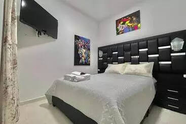 Pension Habitaciónes De Lujo Montessori Con Sala