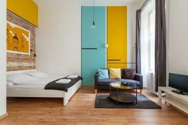 Отель Tatra 4 Studios Apartments