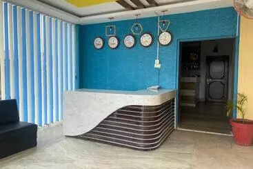 هتل Kavya Inn