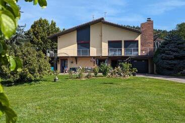 פנסיון Chambre Paisible Avec Petit Déjeuner Maison, Proche Centre Ville Et Randonnées Vosgiennes   Fr 1 589