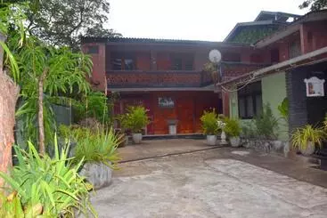 ペンション Lion Guest Anuradhapura