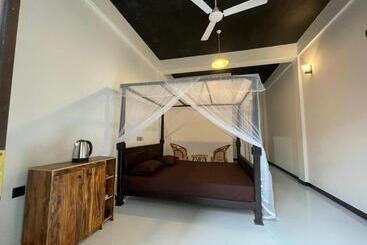 بنسيون Thiliz Place