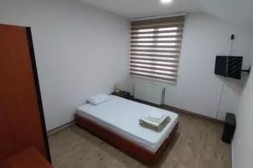 هتل آپارتمان Konačište Almex In