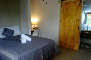 پانسیون Airport Green Studio