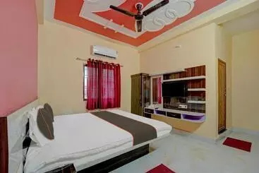 Super Collection O Siddhi Vinayak Hotel & Banquets