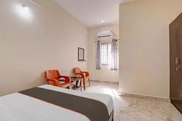 Otel Collection O Smk Boarding & Lodging