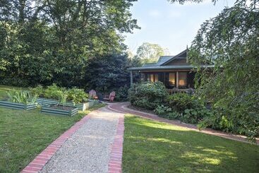 צימר Botanica Retreat   Village Spa & Stay