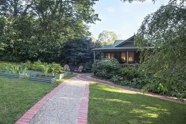 ベッドアンドブレックファースト Botanica Retreat   Village Spa & Stay