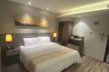 Hotel Home Inns Collection