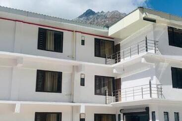 Hotell Yoga Badrinath Dham