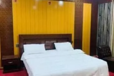 هتل Naqcho Paradise Inn Skardu