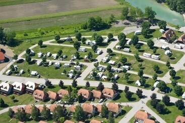 استراحتگاه Mediteran Mobile Homes In Terme Catez