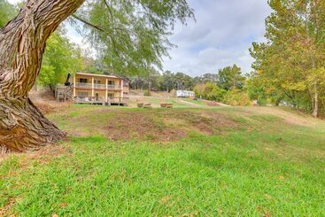 Gîte Rural Bohemian New Braunfels Home W/ River Access!