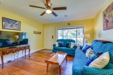 بيت ريفى Florida Escape W/ Patio & Fire Pit, Near Beaches!