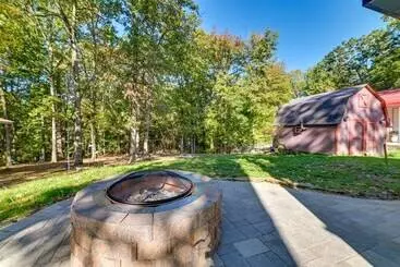 Mökkimajoitus Pet Friendly Springville Cabin Near Kentucky Lake!